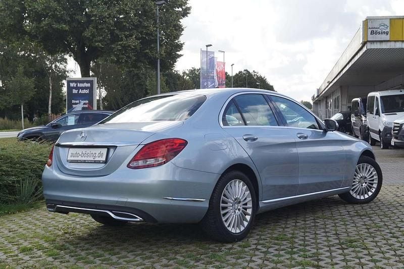 Gebraucht Mercedes 180 Exclusive 156 PS (114 kW) 2014 Diamantsilber  metalliclack Limousine