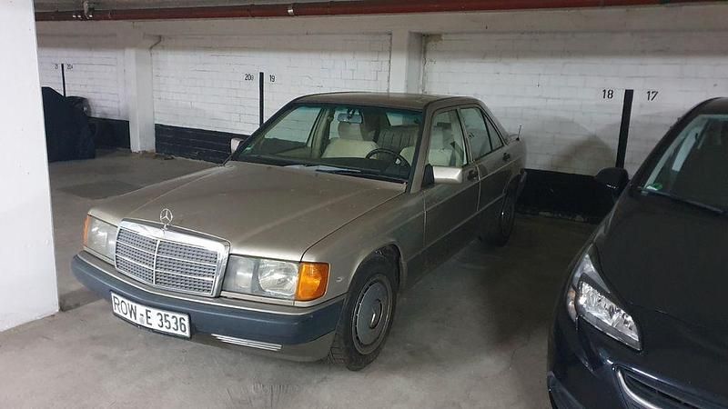 Gebraucht Mercedes 190 109 PS (80 kW) 1990 Beige Limousine