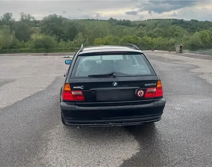 Używany BMW 320 150 KM (110 kW) 2003 Czarny Kombi