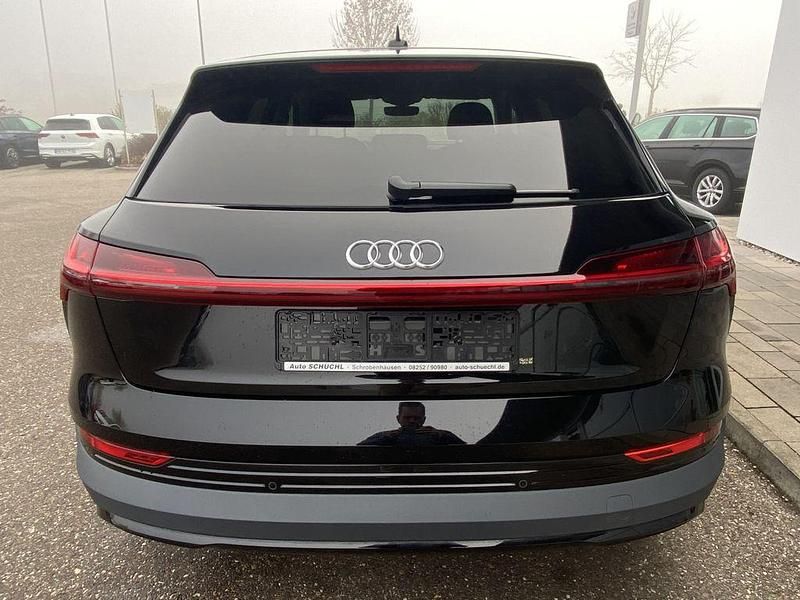 Gebraucht Audi e-tron 230 kW (313 PS) 2022 Schwarz SUV