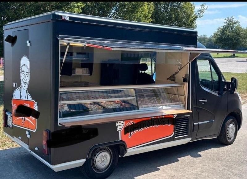 Second-hand Renault Master 101 CP (74 kW) 2014 Negru