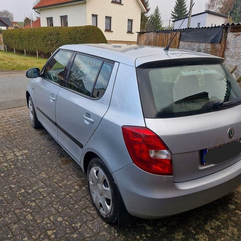 Gebraucht Skoda Fabia 86 PS (63 kW) 2010 Silber Limousine