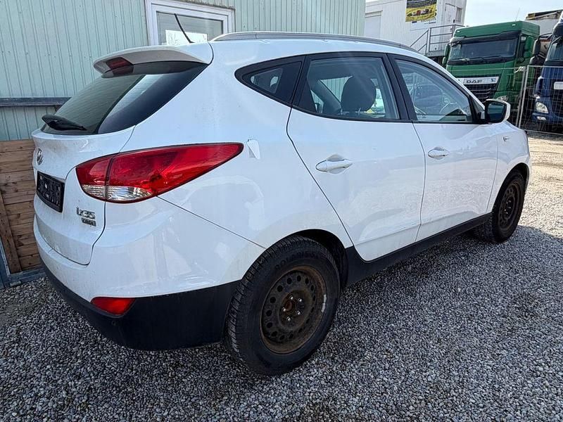 Gebraucht Hyundai ix35 Classic 116 PS (85 kW) 2011 Weiß SUV