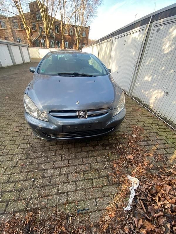 Grau Gebraucht 2004 Peugeot 307 CC Cabrio | 600 € (Superpreis) - Bild 1/4