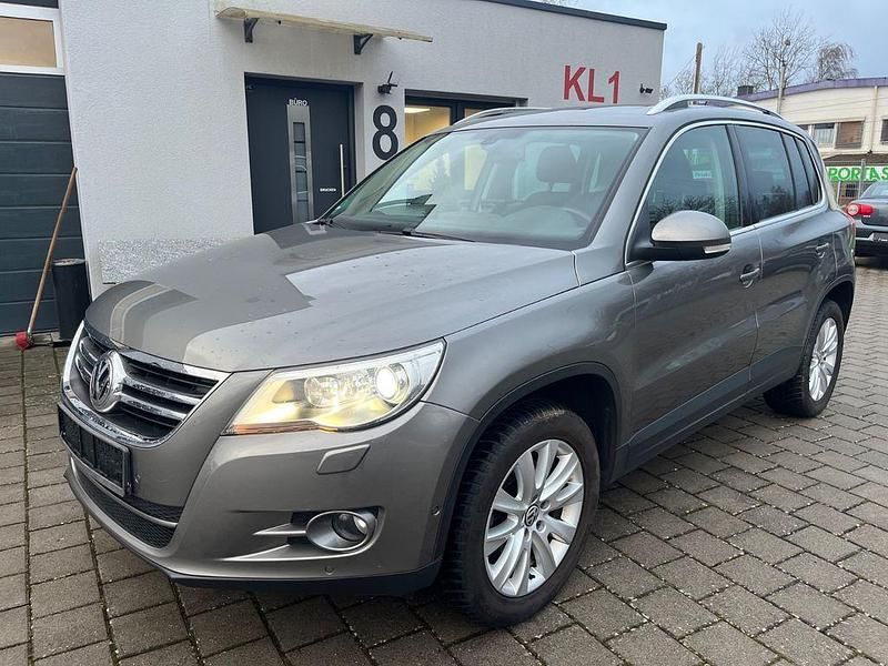 Grau Gebraucht 2009 VW Tiguan Sportline SUV | 7.990 € (Fairer Preis) - Bild 1/4