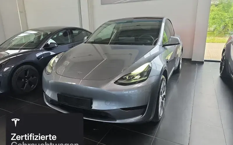 Usata Tesla Model Y Long Range RWD 216 kW (295 CV) 2024 Argento SUV