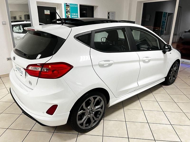 Gebraucht Ford Fiesta ST-Line 101 PS (74 kW) 2018 Weiß Kleinwagen