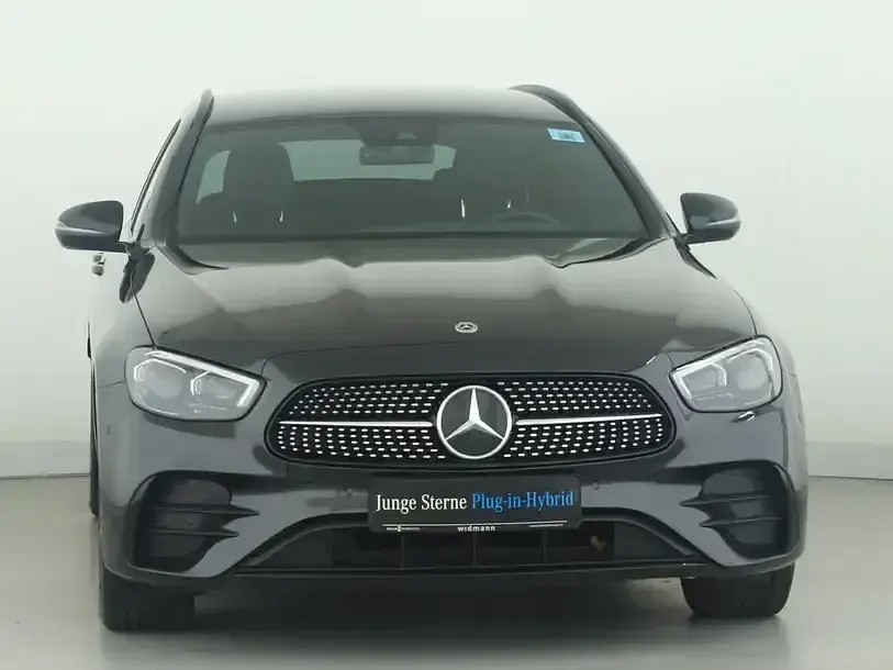 Second-hand Mercedes E300 AMG line 306 CP (225 kW) 2022 Gri Break