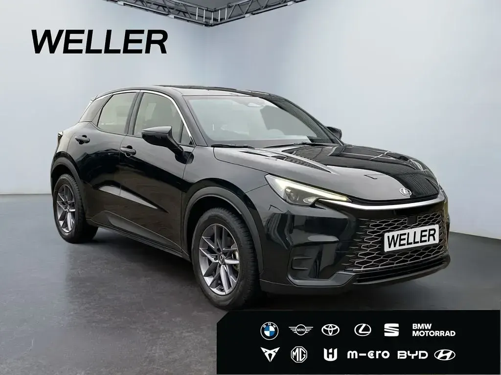 Neu Lexus LBX 136 PS (100 kW) 2026 Schwarz SUV
