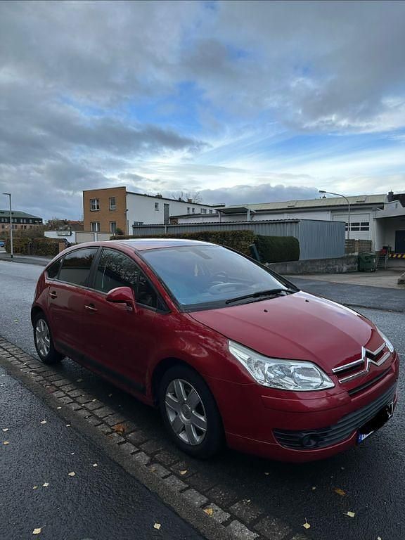 Gebraucht Citroën C4 109 PS (80 kW) 2005 Rot Limousine