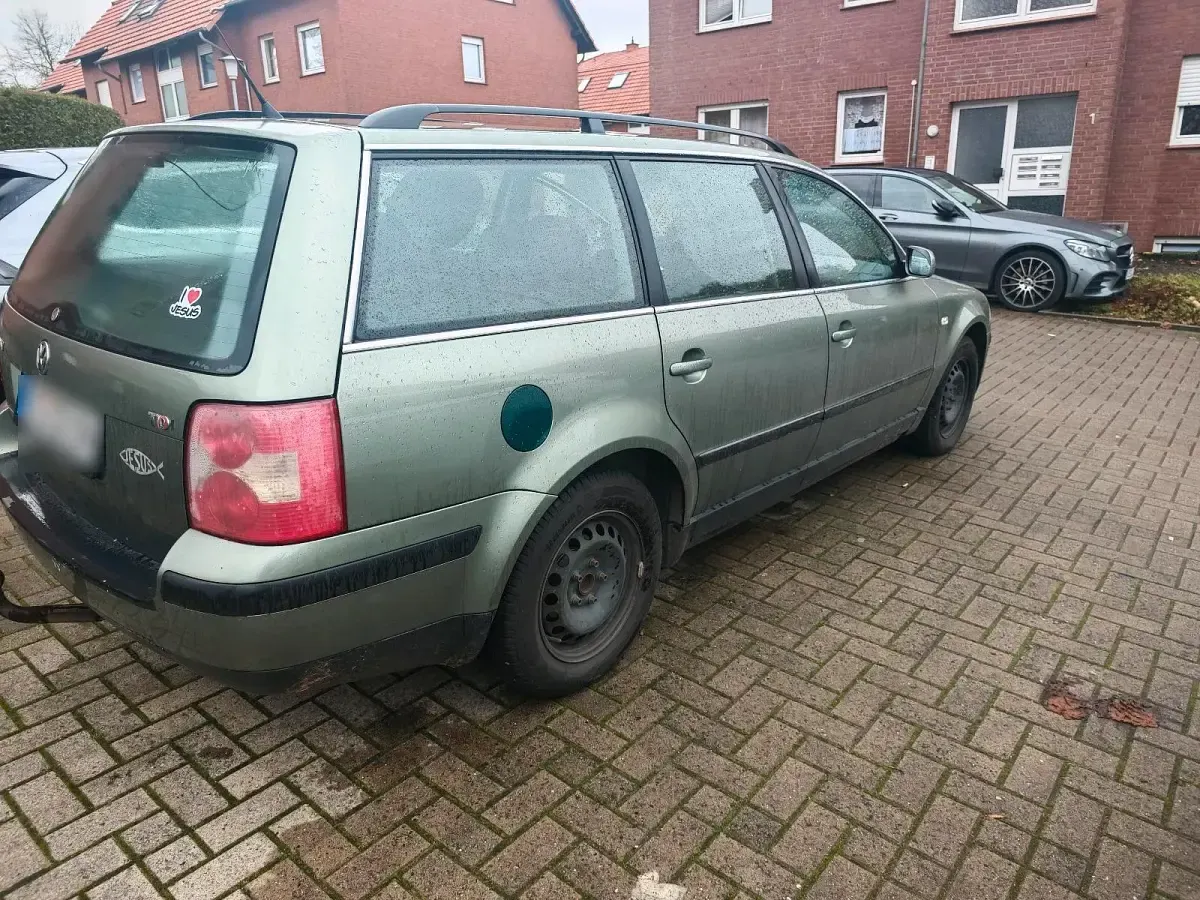 Gebraucht VW Passat 131 PS (96 kW) 2003 Grün Kombi