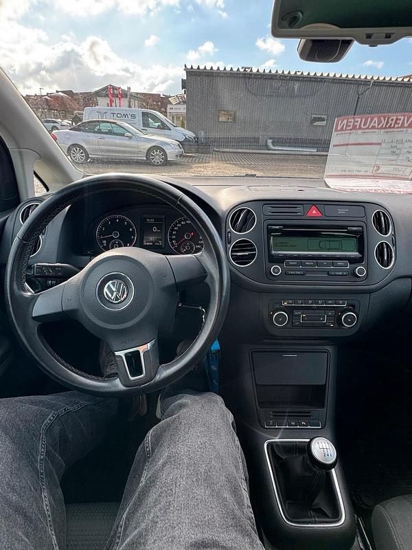 Gebraucht VW Golf VI 105 PS (77 kW) 2011 Schwarz Kleinwagen