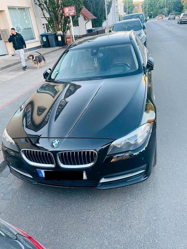 Schwarz Gebraucht 2016 BMW 535 Kombi | 18.500 € (Fairer Preis) - Bild 1/4
