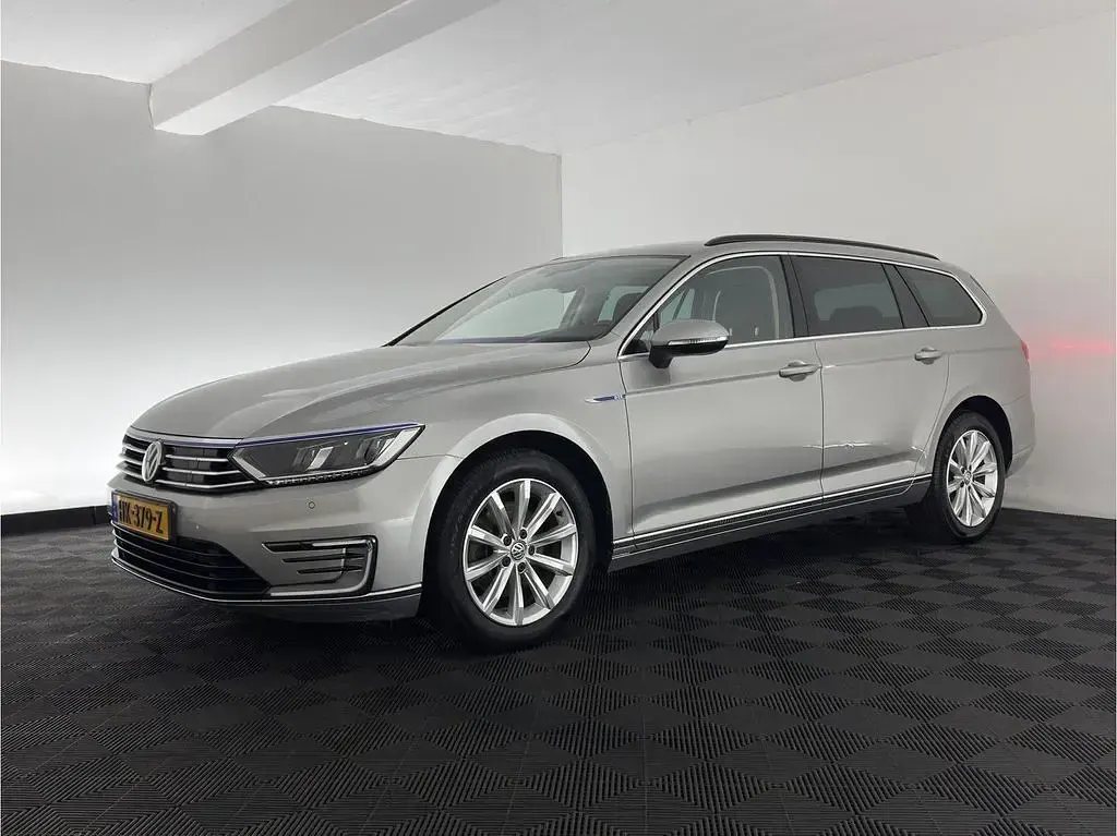 Gebraucht VW Passat GTE 218 PS (160 kW) 2015 Grau Kombi