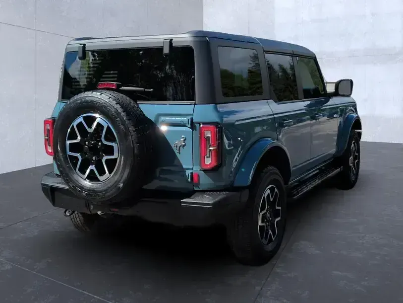Begagnad Ford Bronco Outer Banks 334 HK (245 kW) 2024 Blå SUV