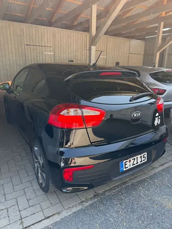 Gebraucht Kia Rio Spirit 90 PS (66 kW) 2014 Schwarz Limousine