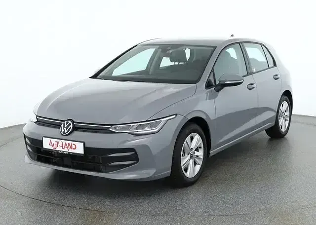 Gebraucht VW Golf VIII Style 131 PS (96 kW) 2024 Grau Limousine