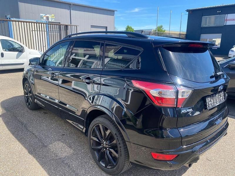 Używany Ford Kuga ST-Line 242 KM (177 kW) 2018 Czarny SUV