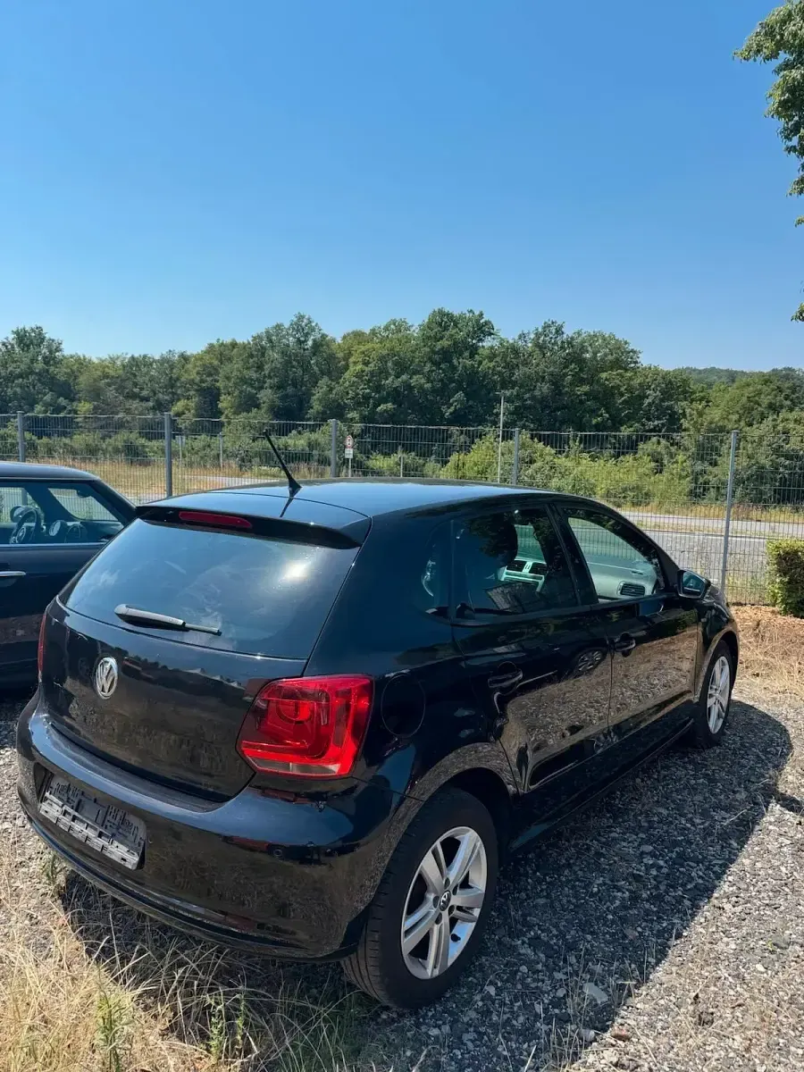 Gebraucht VW Polo Match 70 PS (51 kW) 2013 Schwarz Kleinwagen