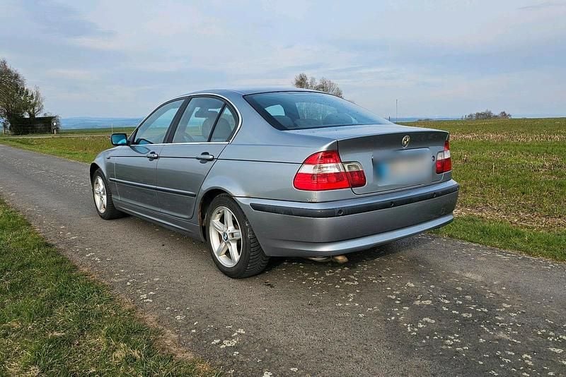 Gebraucht BMW 320 150 PS (110 kW) 2004 Limousine