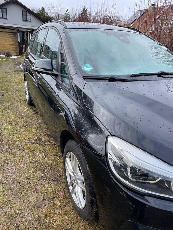 Gebraucht BMW 218 Gran Tourer 140 PS (102 kW) 2020 Schwarz Van / Kleinbus
