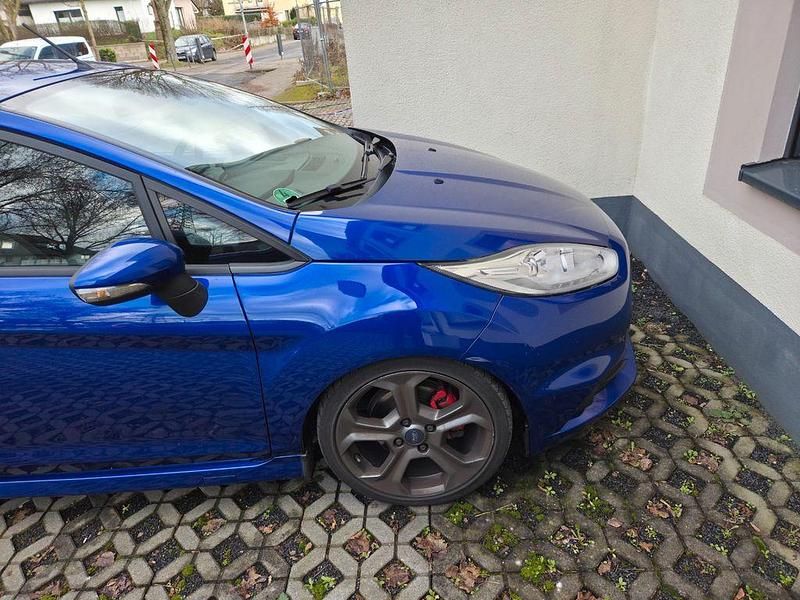 Gebraucht Ford Fiesta ST 182 PS (133 kW) 2015 Blau Kleinwagen