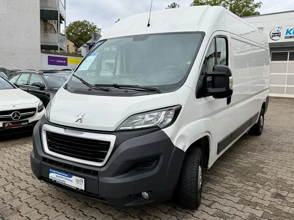 Gebraucht Peugeot Boxer 131 PS (96 kW) 2015 Weiß Van