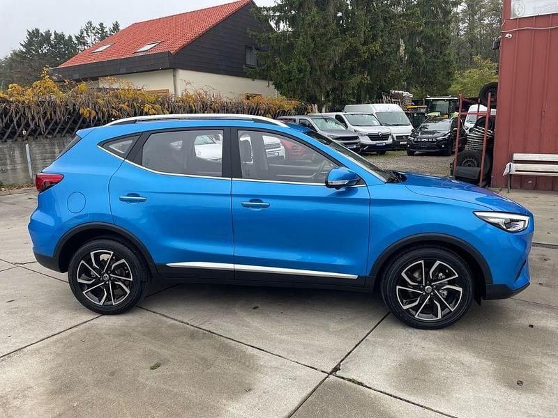 Gebraucht MG ZS Luxury 106 PS (77 kW) 2024 Blau SUV