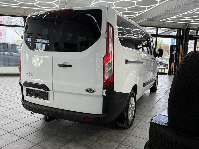 Gebraucht Ford Transit Custom 105 PS (77 kW) 2017 Weiß Van / Kleinbus