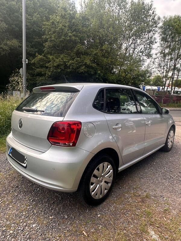 Silber Gebraucht 2010 VW Polo Kleinwagen | 4.700 € (Fairer Preis) - Bild 1/4