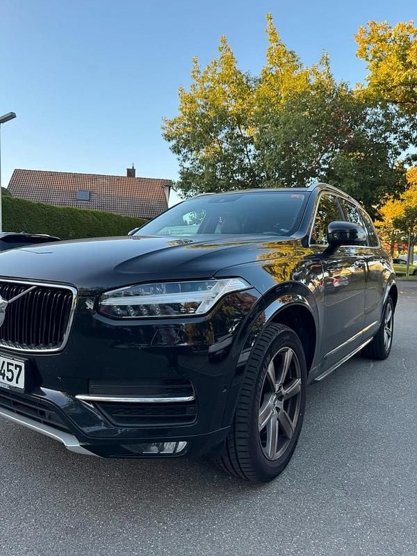 Schwarz Gebraucht 2015 Volvo XC90 SUV | 17.900 € (Fairer Preis) - Bild 1/4