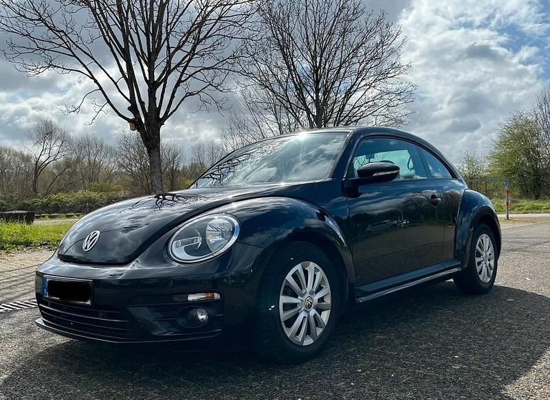 Gebraucht VW Beetle 105 PS (77 kW) 2016 Schwarz Kleinwagen