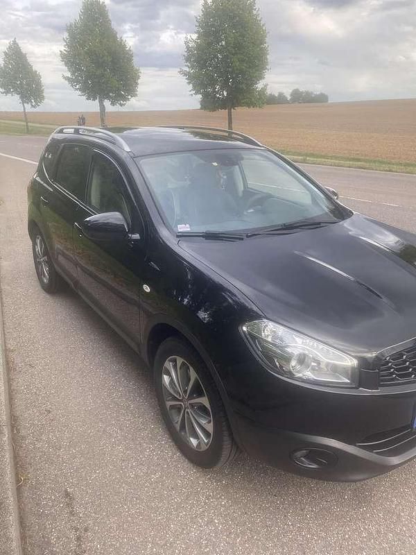 Schwarz Gebraucht 2010 Nissan Qashqai +2 Tekna SUV | 8.500 € (Teuer) - Bild 1/4