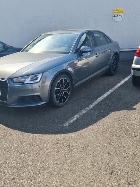 Schwarz Gebraucht 2017 Audi A4 Ambiente Limousine | 14.600 € (Fairer Preis) - Bild 1/4