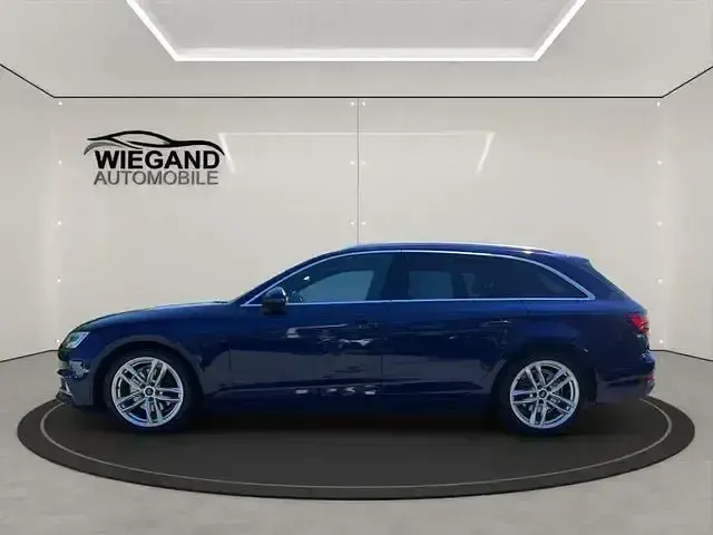 Gebraucht Audi A4 Design 190 PS (139 kW) 2019 Blau Kombi