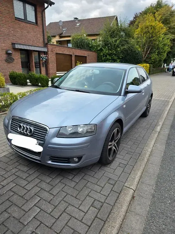Second-hand Audi A3 Attraction 102 CP (75 kW) 2007 Gri Hatchback