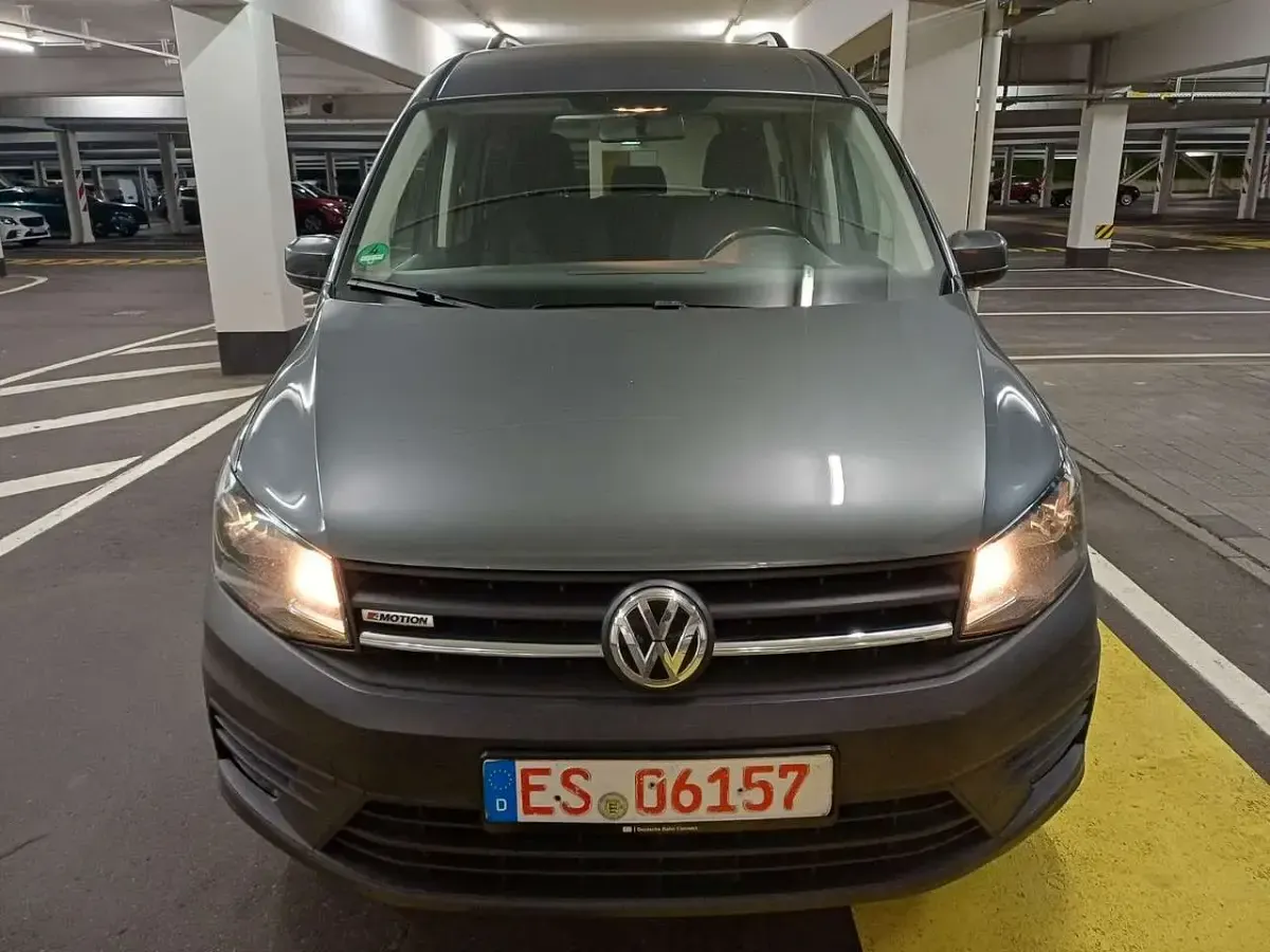 Gebraucht VW Caddy Trendline 122 PS (89 kW) 2020 Indiumgrau Van / Kleinbus