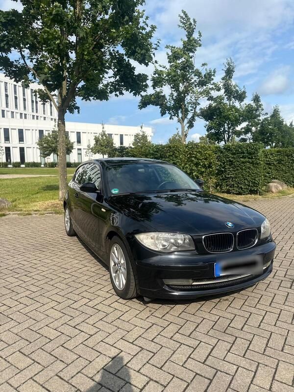Schwarz Gebraucht 2009 BMW 118 Kleinwagen | 2.050 € (Superpreis) - Bild 1/4