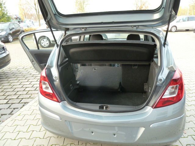 Używany Opel Corsa Selective 86 KM (63 kW) 2013 Srebrny Hatchback