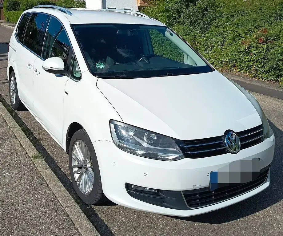 Gebraucht VW Sharan Cup 140 PS (102 kW) 2014 Weiß Van / Kleinbus