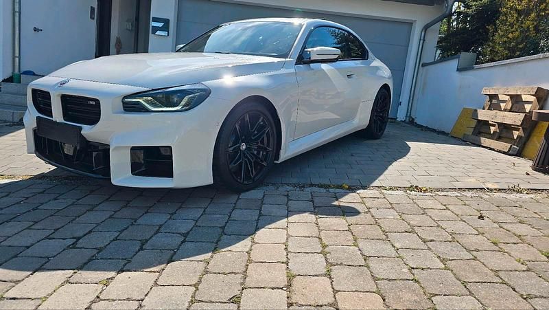 Weiß Gebraucht 2023 BMW M2 Coupé | 63.500 € (Fairer Preis) - Bild 1/4