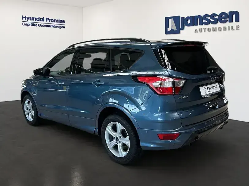 Gebraucht Ford Kuga 182 PS (133 kW) 2019 Blau SUV