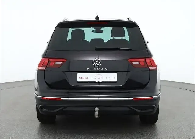 Gebraucht VW Tiguan United 150 PS (110 kW) 2021 Deep black perleffekt SUV