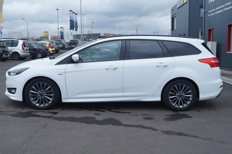 Gebraucht Ford Focus ST-Line 140 PS (102 kW) 2018 Weiß Kombi