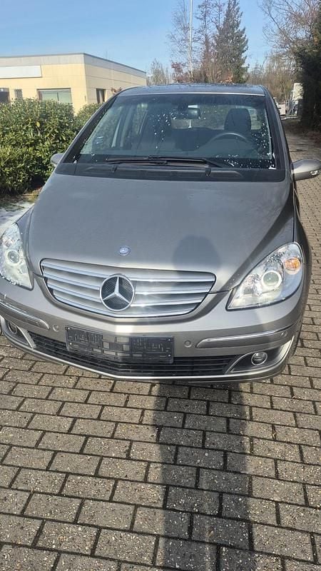 Gebraucht Mercedes B200 136 PS (100 kW) 2008 Grau Van / Kleinbus