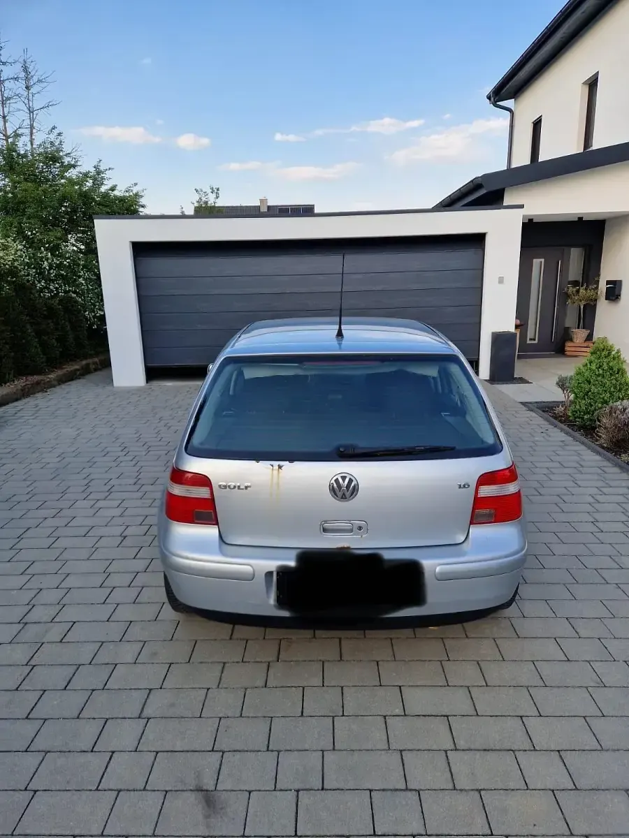 Gebraucht VW Golf IV 105 PS (77 kW) 2003 Silber Limousine