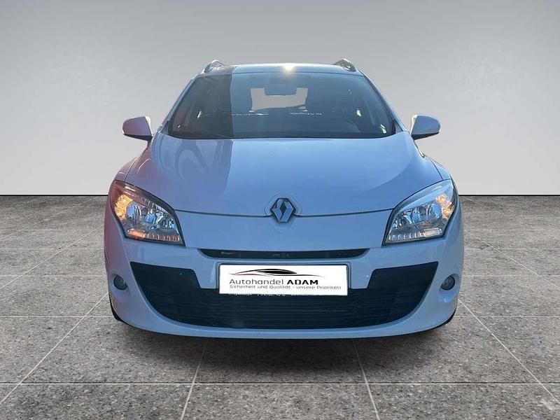 Gebraucht Renault Mégane GrandTour Expression 106 PS (77 kW) 2011 Weiß Kombi