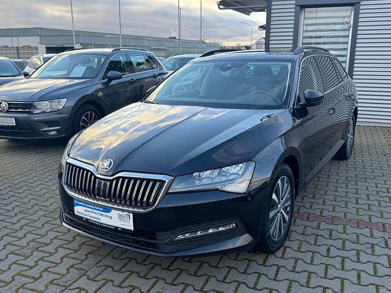 Schwarz Gebraucht 2023 Skoda Superb Ambition Kombi | 22.900 € (Superpreis) - Bild 1/4