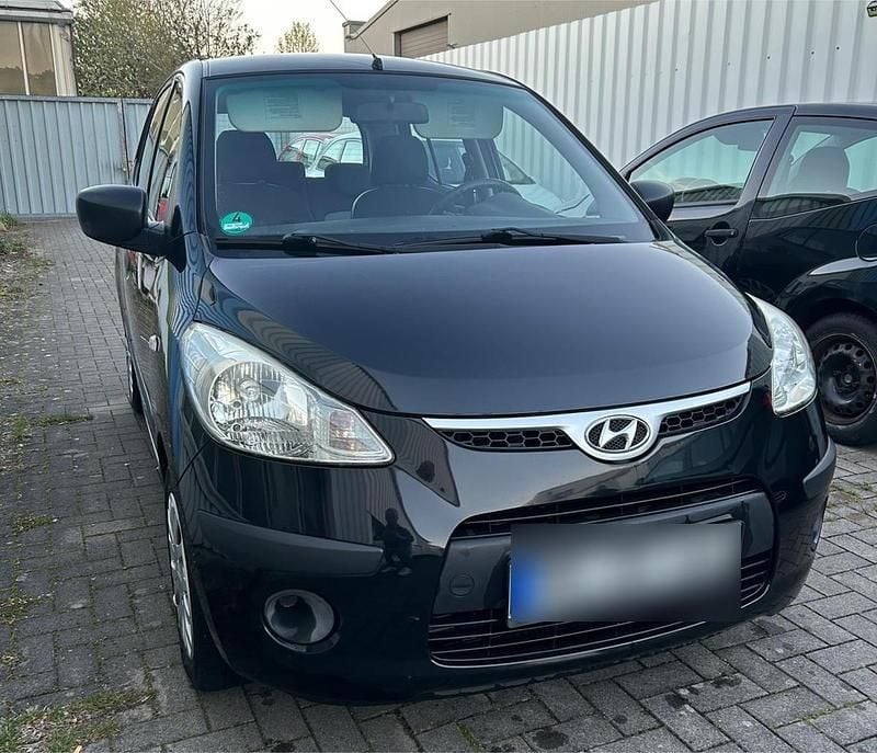 Gebraucht Hyundai i10 67 PS (49 kW) 2010 Schwarz Kleinwagen