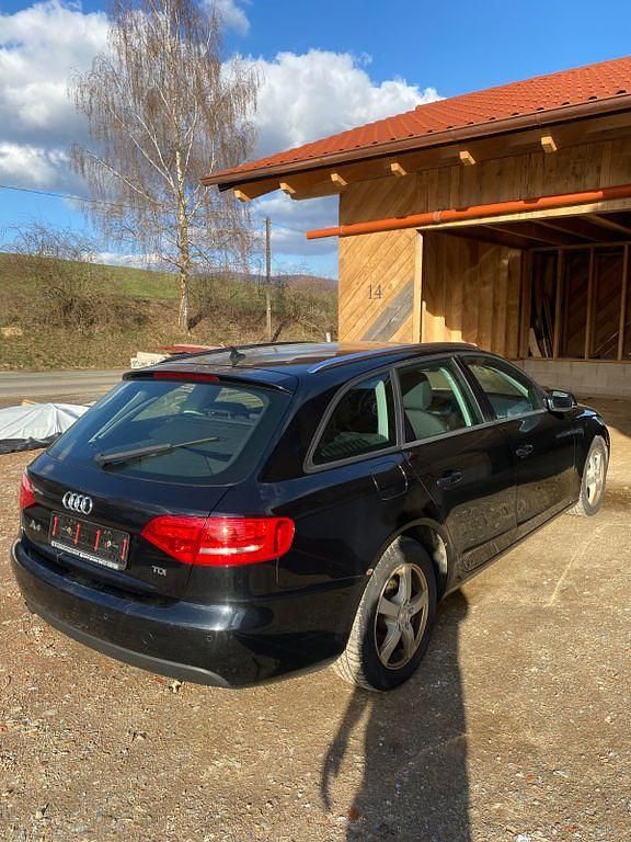 Gebraucht Audi A4 Attraction 143 PS (105 kW) 2011 Schwarz Kombi